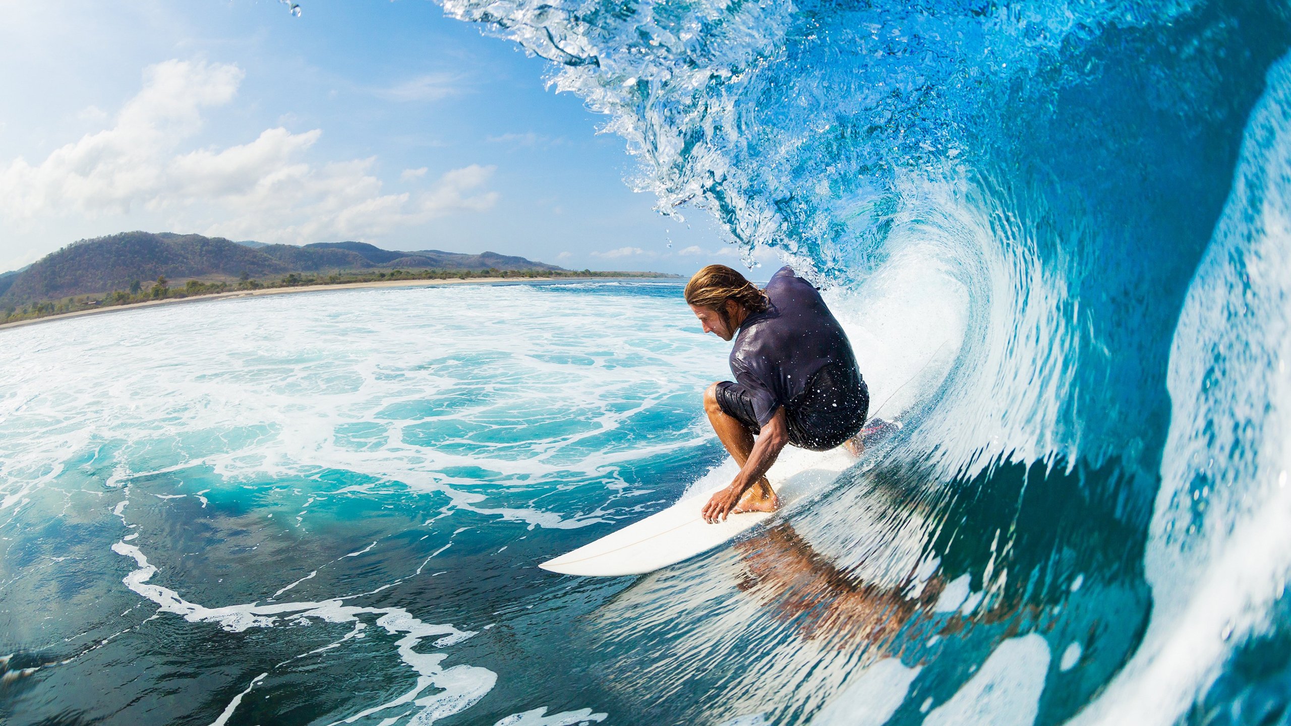 英雄联盟全球总决赛，巅峰对决引爆电竞狂潮