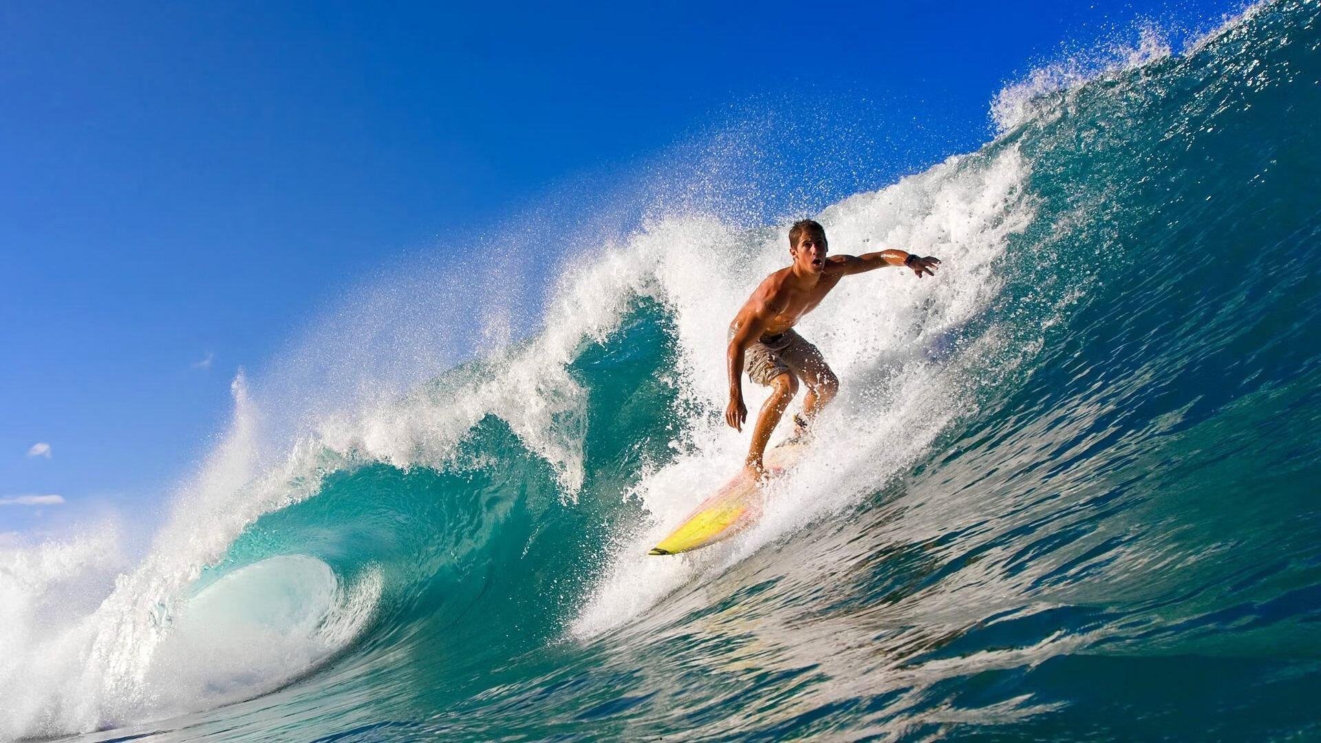 布里斯盛赞巴萨双子星，德容大师风范引领全局，亚马尔惊艳天赋预示新时代