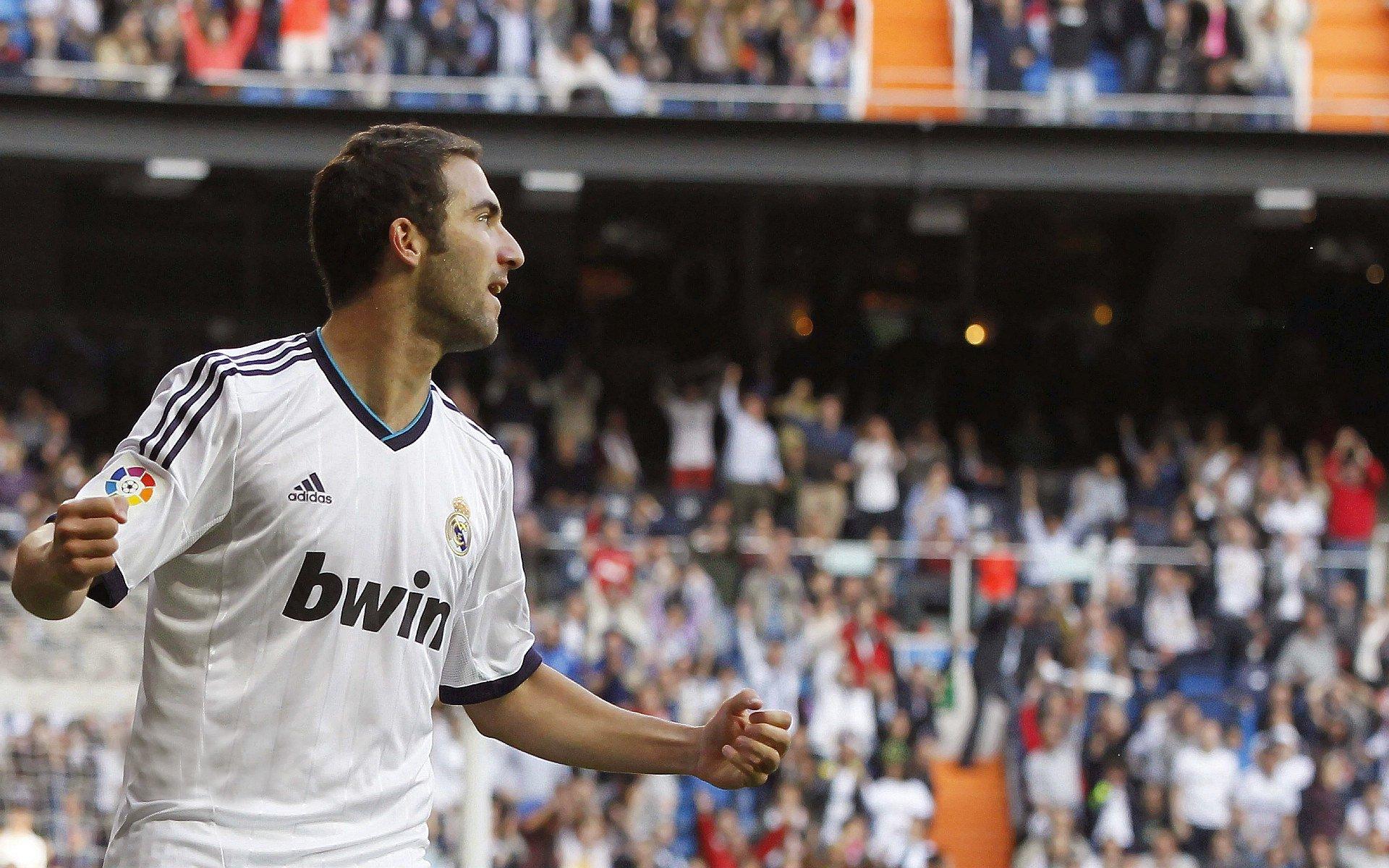 黄潜主场迎战海岛军，战术博弈决定关键三分归属